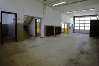 Exklusiv: Lagerhalle mit fünf ebenerdigen Toren u. Büro, ca. 490 m², in 56626 Andernach zu vermieten