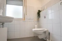 Klimatisiertes Büro im 1. OG mit WCs, ca. 83 m², in 56736 Kottenheim - PROVISIONSFREI - zu vermieten