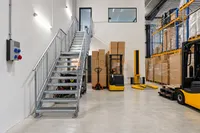 Exklusive Lagerhalle m. Büro, ca. 2.500 m², in 56218 Mülheim-Kärlich PROVSIONSFREI zu vermieten