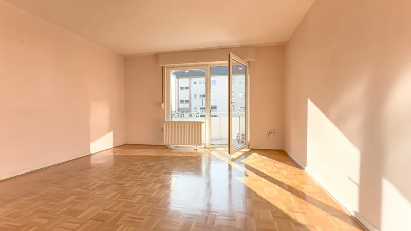 Düsseldorf-Stockum! 2-Zimmer-Wohnung mit Balkon & Parkett – Ideal für Wohnen oder Büro