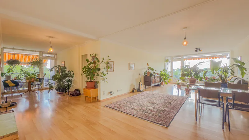 Wohnhighlight in Mörsenbroich – 2 Balkone, große Räume, top Lage!