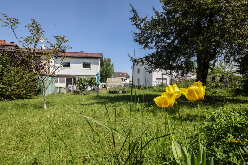 Top gepflegtes Reihenendhaus auf XXL Sonnengrundstück in Ittersbach