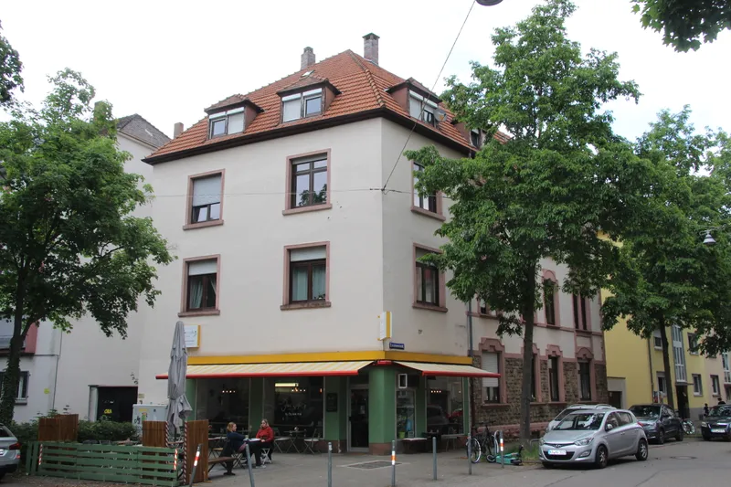 Attraktives Mehrfamilienwohnhaus mit kleiner Gewerbeeinheit in Topp Lage Karlsruhe Oststadt