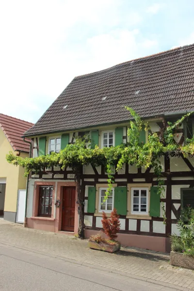 Schnuckeliges Bauernhaus für (Selber)Macher im historischen Ortskern von Winden