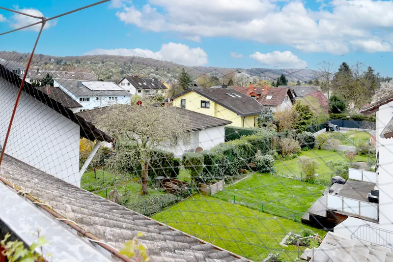 Sch&ouml;ner Wohnen in Durlach mit Blick in die Erleng&auml;rten und auf den Bergwald