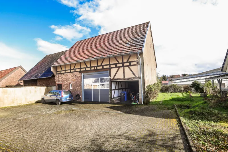 Historische Sandsteinscheune mit Baugenehmigung in Topp Lage von Spessart