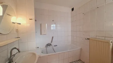 Badezimmer im Erdgeschoss