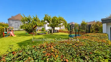 19 - Garten mit Trampolin 02