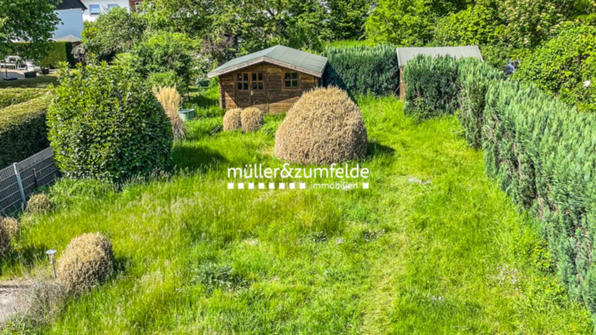 Garten mit Gartenhäusern