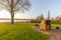 Garten mit Wasserblick