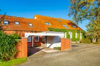 Carport plus Stellplätze