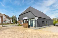 Wohn- und Geschäftshaus