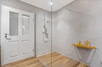Tageslichtduschbad 1