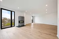 Wohnzimmer mit Echtholzkamin