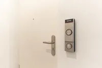 Aufzug mit Penthouse-Schaltung