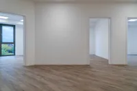 Bereits fertiggestellte Praxisfläche als Vergleich