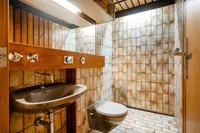 Bad neben dem Schlafzimmer