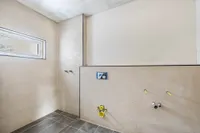 Küche Anschlüsse vorbereitet