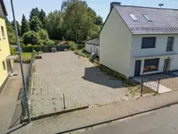 Grundstück
