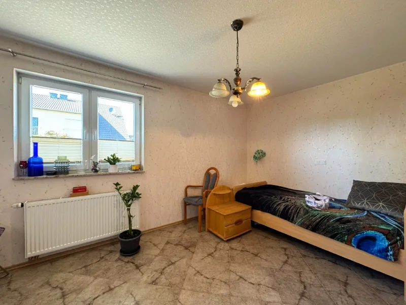 weiteres Schlafzimmer im Erdgeschoss