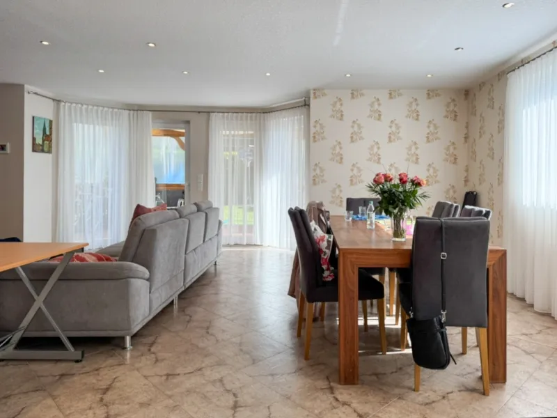 Wohn- und Esszimmer im Erdgeschoss