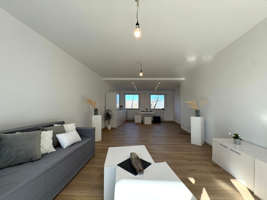 Wohnzimmer & offene Küche