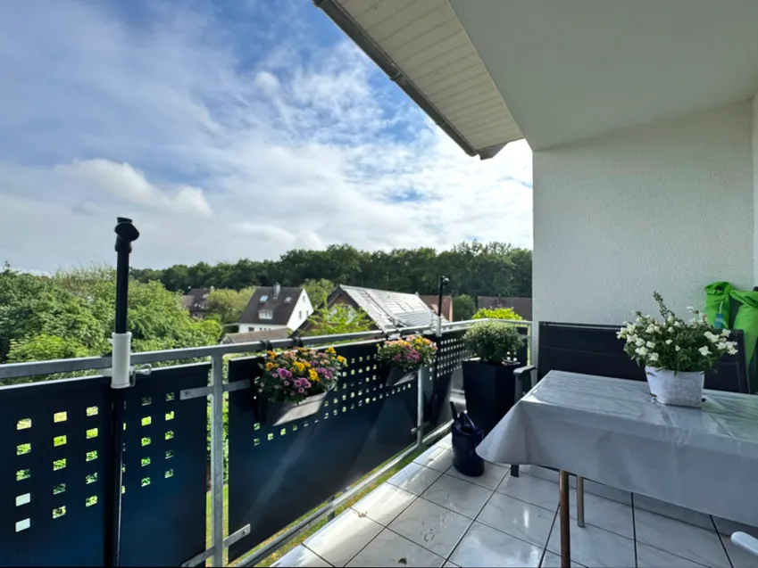 Blick v Balkon, Hs 4, 2 OG re