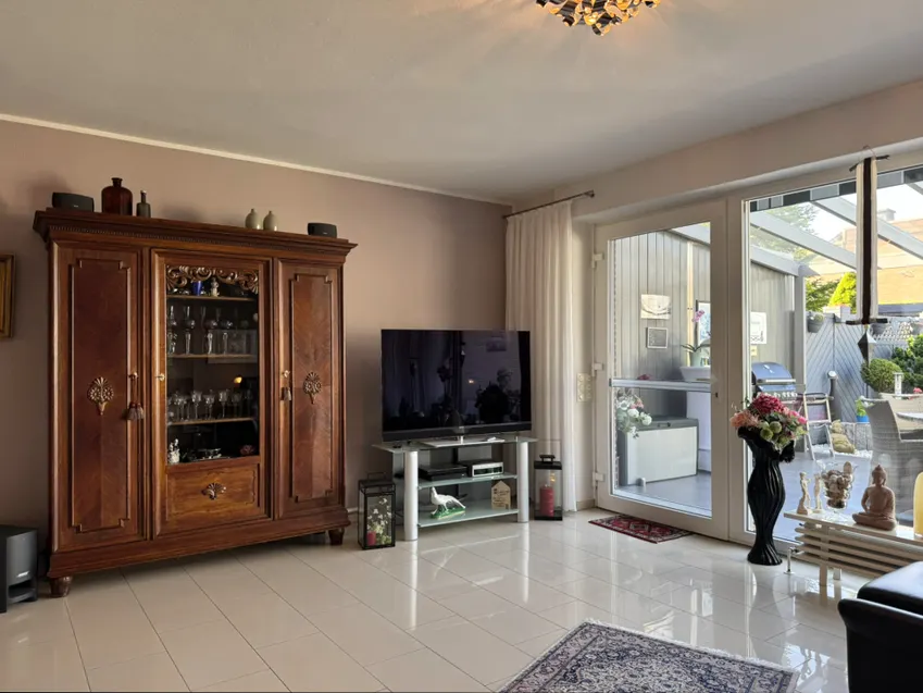 Wohnzimmer & Terrasse