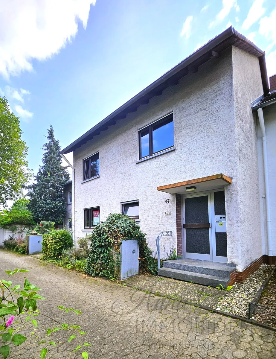 Raumwunder, sanierungsbedürftiges Reihenmittelhaus mit eingewachsenem Garten