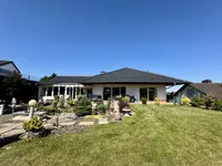 Haus vom Garten aus
