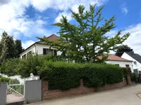 Straßenansicht