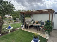 überdachte Gartenterrasse