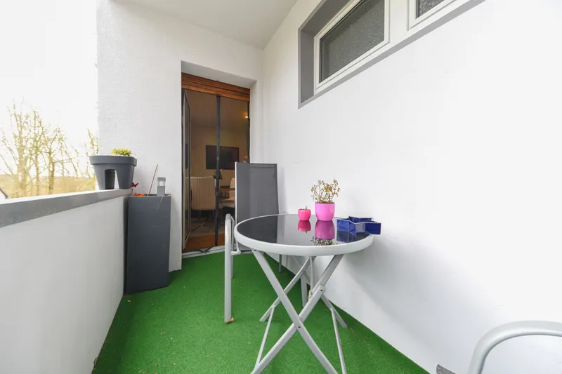 Balkon zum Hinterhof
