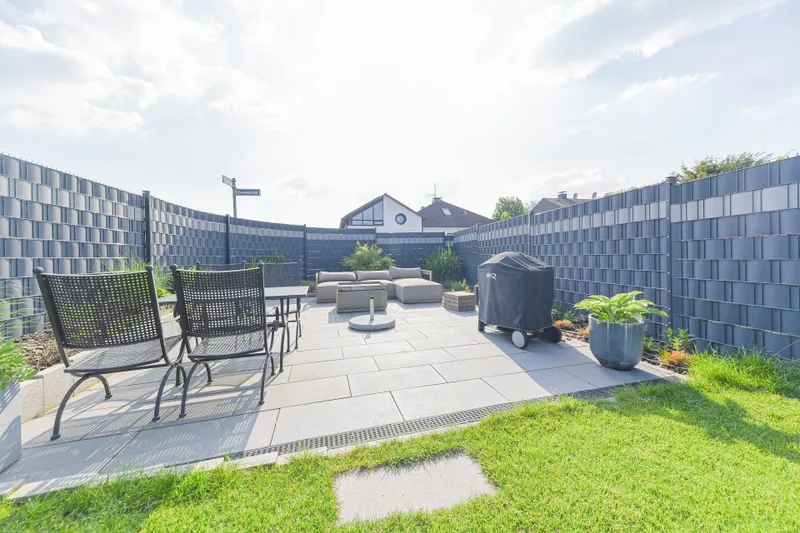 untere Terrasse