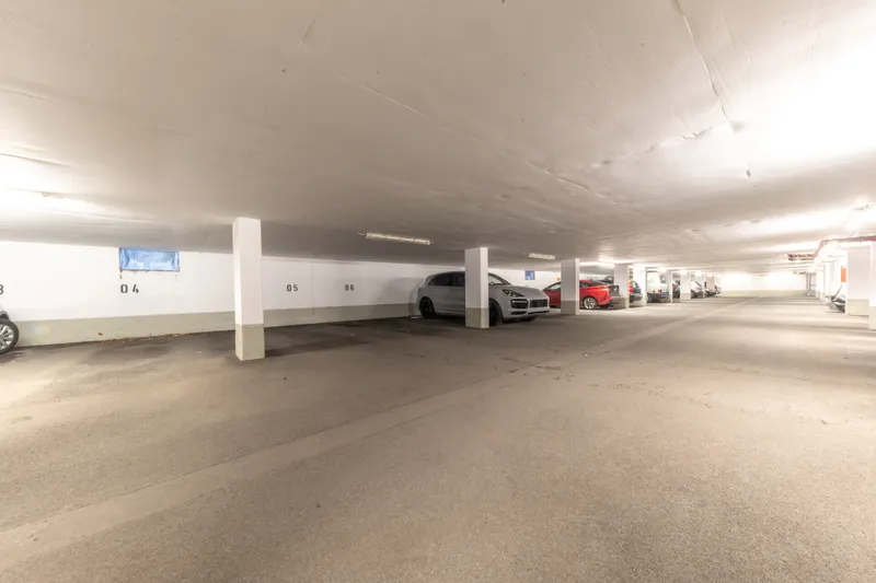 Tiefgaragenstellplätze
