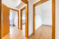 Charmante Dachgeschossperle 540 € - Foto 1