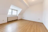 Charmante Dachgeschossperle 540 € - Foto 3