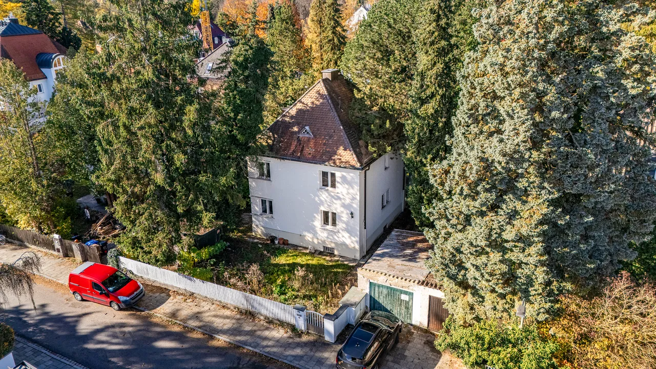 Haus von der Straßenseite