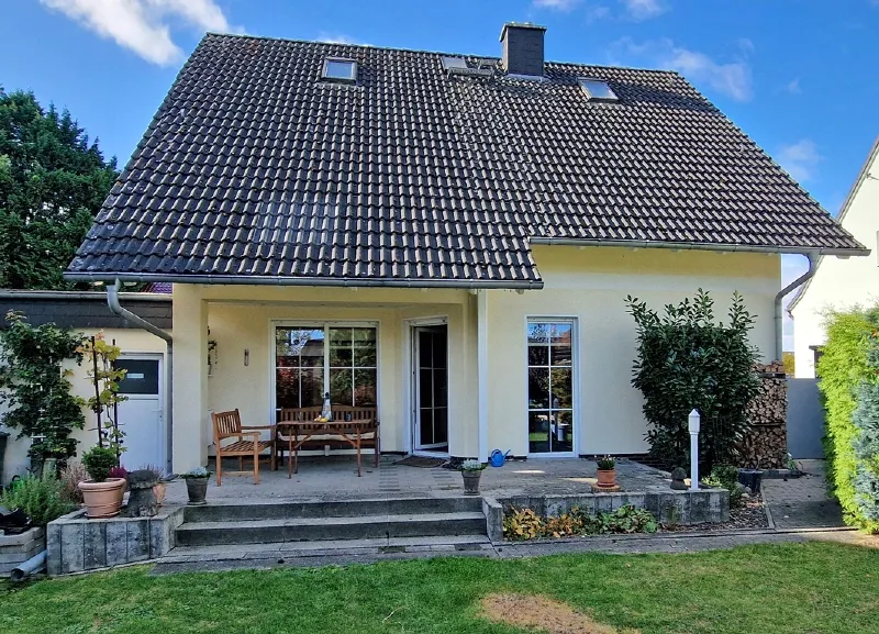 Familienfreundliches Wohlfühlhaus mit Kamin, Homeoffice und schönem Garten