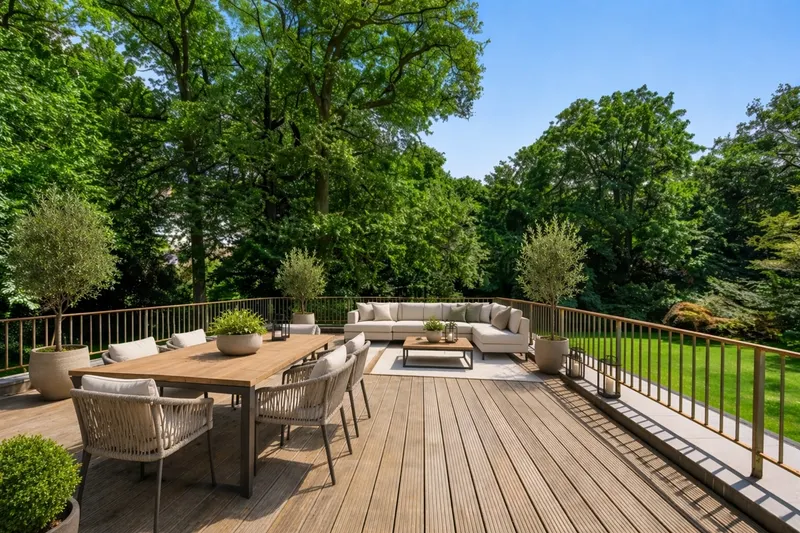 Wohnen am Rolander Weg &ndash; Terrasse, Privatsph&auml;re & Parkgrundst&uuml;ck