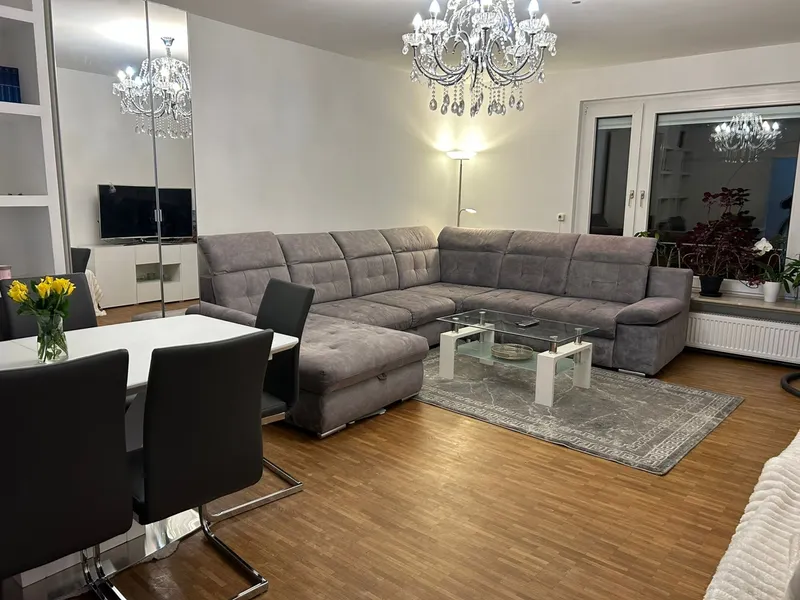 Hochwertig renovierte 4-Zimmer-Wohnung inkl. M&ouml;bel & Einbauk&uuml;che