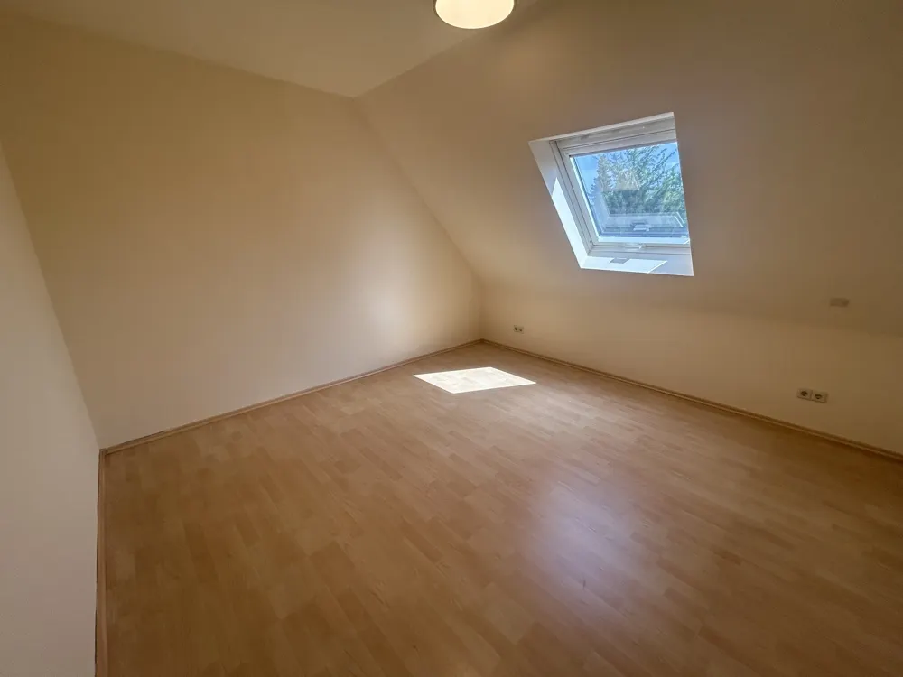 Wohnung zur Miete in Billerbeck Gemütliche Dachgeschosswohnung mit Balkon und Einbauküche Wohnen in bester Innenstadtlage von Billerbeck - Photo 4
