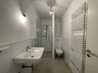 Bad mit bodentiefer Dusche