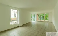 Wohnzimmer mit Balkon