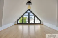 Schlafzimmer DG