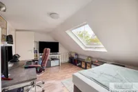 Kinder-/Arbeitszimmer DG