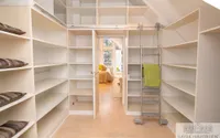 Ankleidezimmer DG