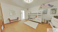 2. Schlafbereich/ Büro 