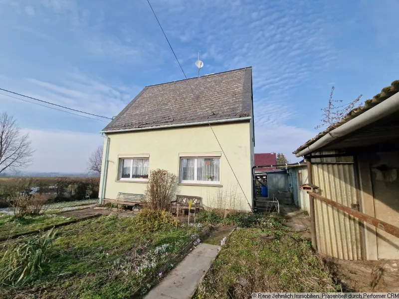 Exklusive 3 Raum Wohnung in Rabenstein mit Gartennutzung + Sauna + Stellplatz…