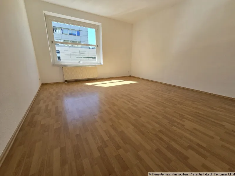 Gro&szlig;z&uuml;gige B&uuml;ror&auml;ume auf dem Ka&szlig;berg